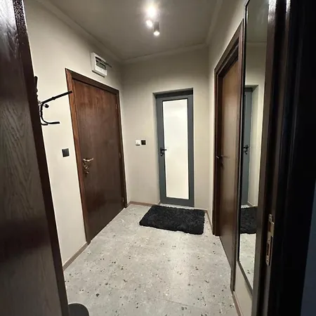 Art Grand Monastery 아파트 팜포로보