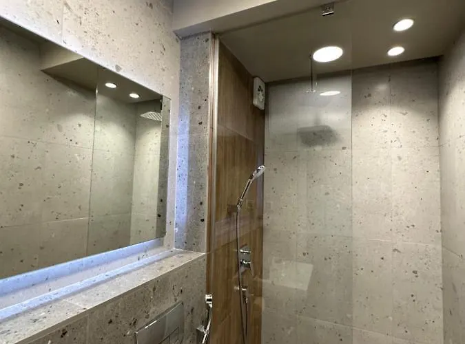 아파트 Art Grand Monastery